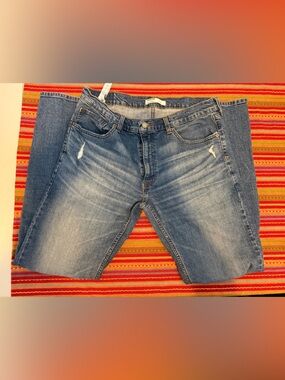 women's levi's relaxed fit ripped jeans size 16